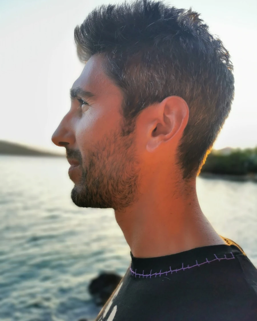 Portrait de Julien, praticien Joy Massages